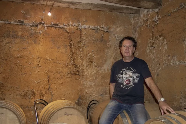 L’Enric damunt les seves botes de roure francès